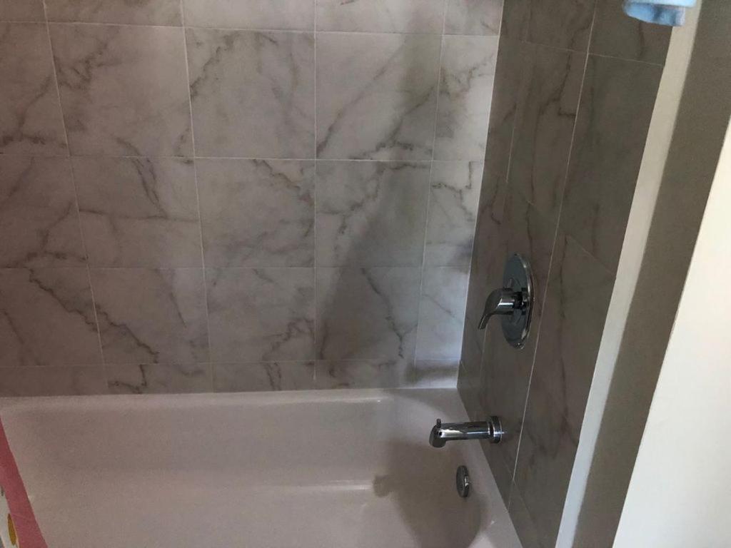 Lovely 2 Bedroom C̅ Netflix Across National Stadium Кингстон Экстерьер фото